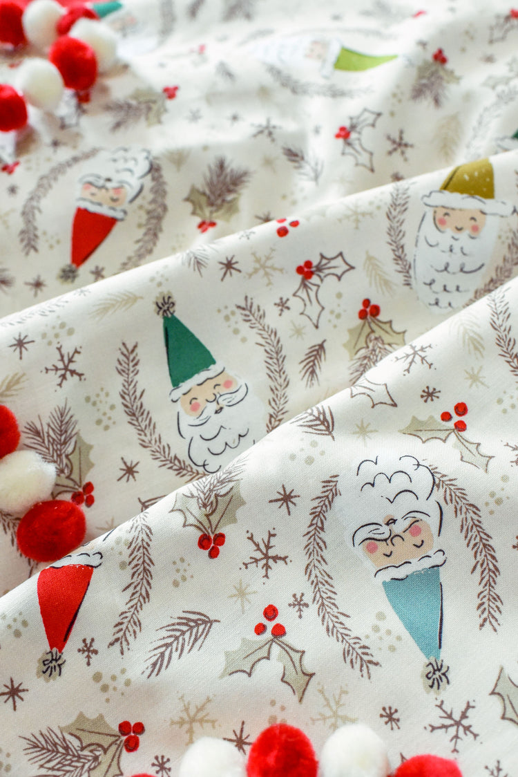 Moda Cozy Wonderland - Natural Santas