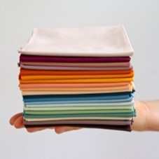 Art Gallery Fabrics - Signature Pure Solids By Suzy Quilts - 20 Fat Quarter Bundle