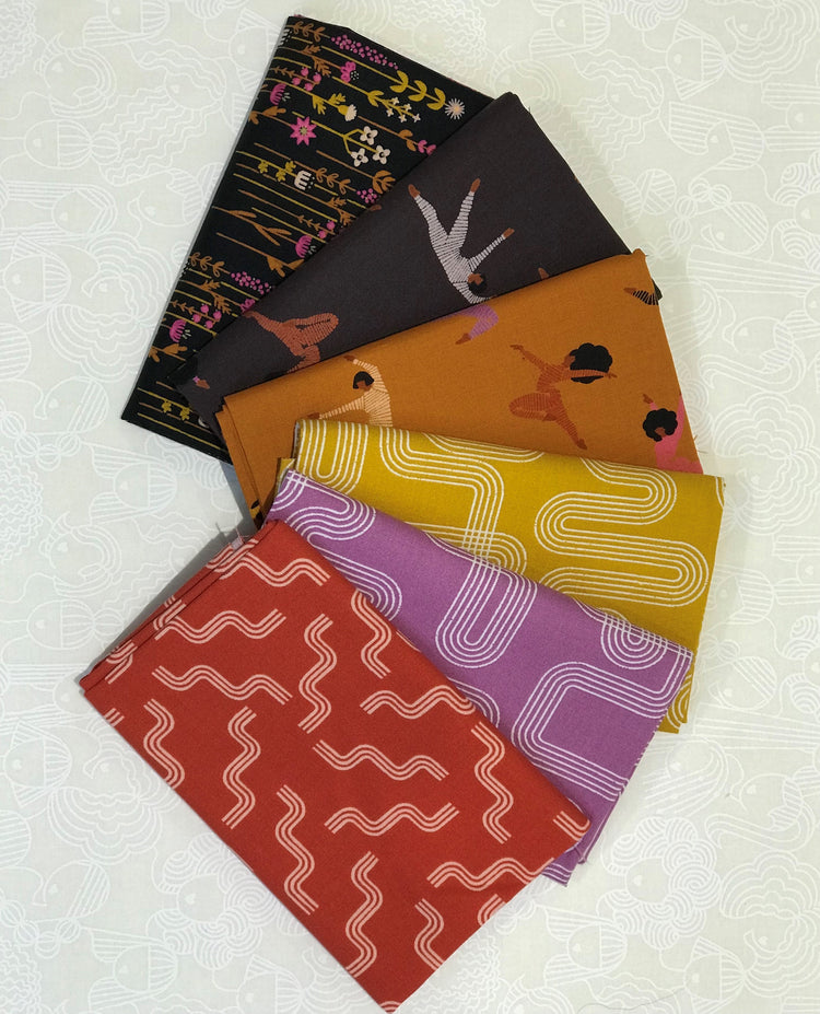 Cocowawa Crafts - Cutting Corners Quilt Kit - Ruby Star Society Linear Fabric - Throw